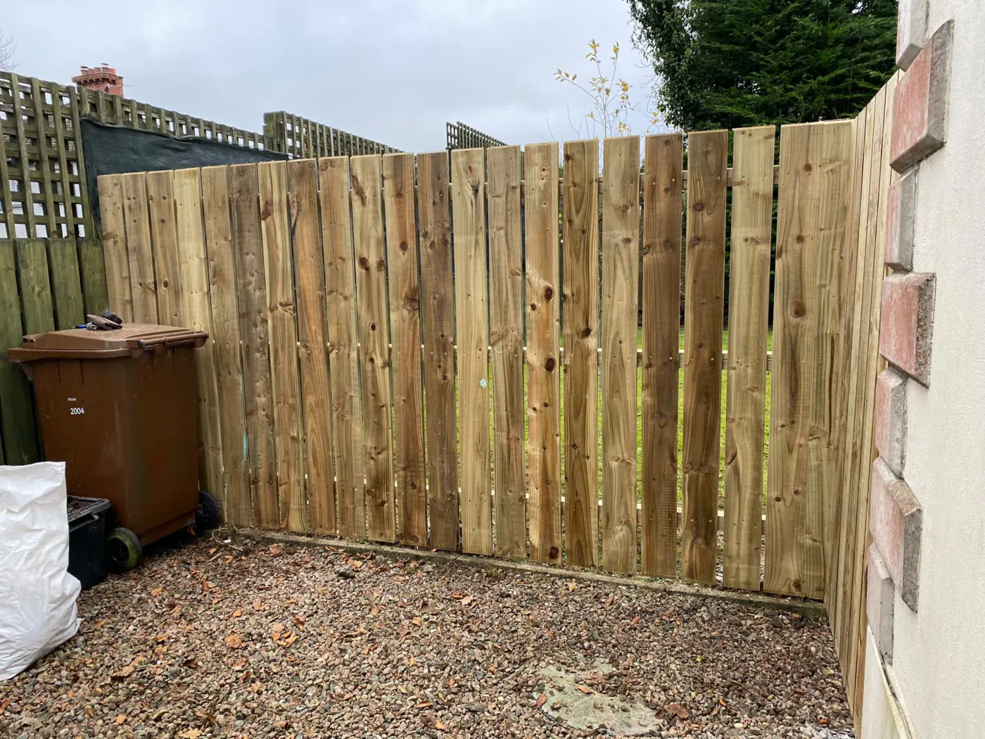 Garden Fencing project photograph 1